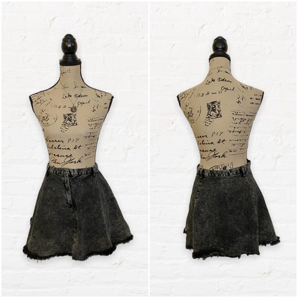 Kira Yukimura's H&M Divided Distressed Denim Circle Skirt Teen Wolf - Picture 3 of 7